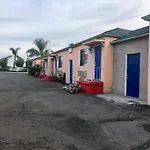 La Petite Rouge Motel